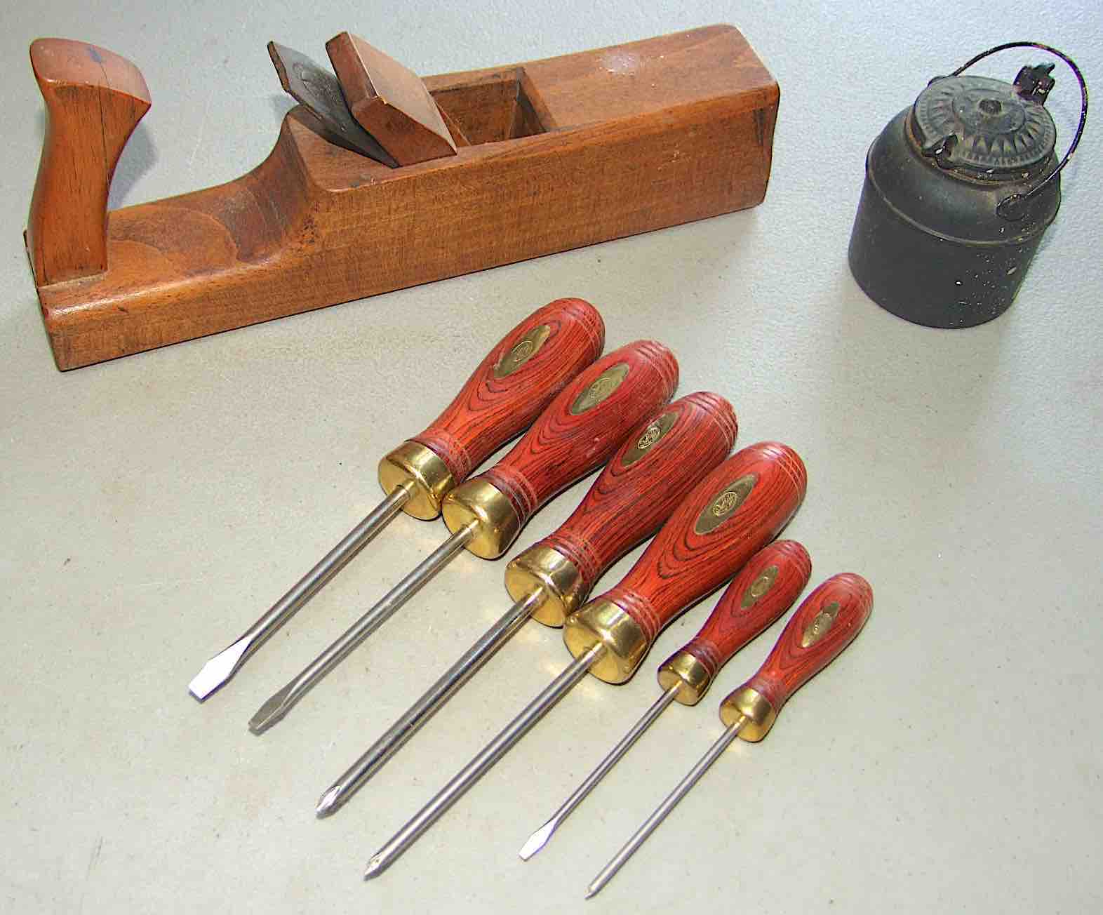 Pfeil Carving Tool, V-Parting Tool, Sweep 13 V 90° / 3 mm, Carving /  Sculpting tools
